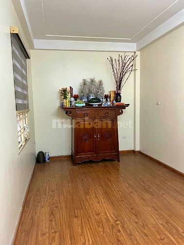 BÁN NHÀ 5 TẦNG THẠCH BÀN, Ô TÔ ĐỖ CỬA  (35m2 – Giá 7 TỶ 9)