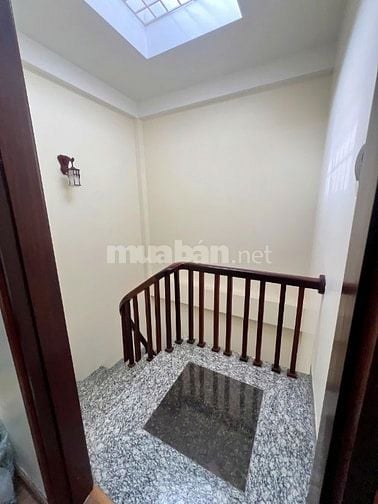 BÁN NHÀ 5 TẦNG THẠCH BÀN, Ô TÔ ĐỖ CỬA  (35m2 – Giá 7 TỶ 9)