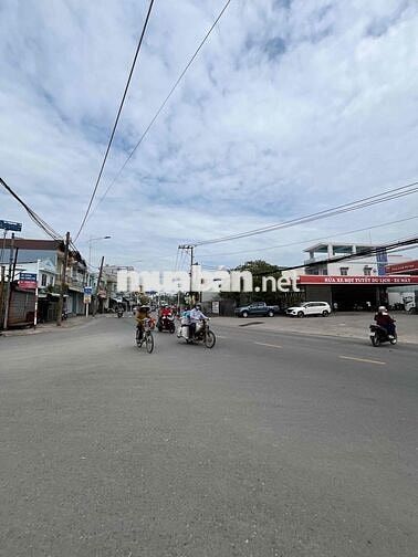 Bán lô đất cực đẹp giá cực rẻ đường ô tô thông ngay trung tâm Lái Thie