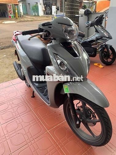 cần bán vison lướt 2.500 km bản sport cao nhất