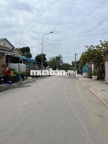 Bán lô đất cực đẹp giá cực rẻ đường ô tô thông ngay trung tâm Lái Thie