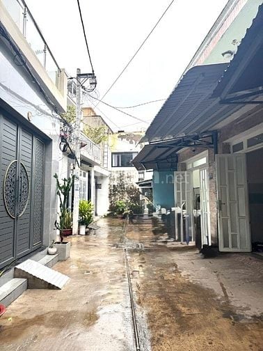 Nhà cấp 4 dt71m2 có 1 lững 2pn có 2 mặt hẻm 5m Hương Lộ 3,Q. Bình Tân