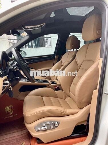 porsche macan sản xuất 2019 odo 4 vạn km