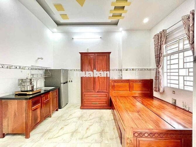 Phòng Ban Công Đón Nắng Ngay Nguyễn Thái Bình