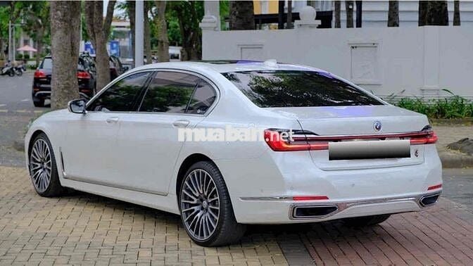 BMW 740i PE 2020 Trắng 20.000 km