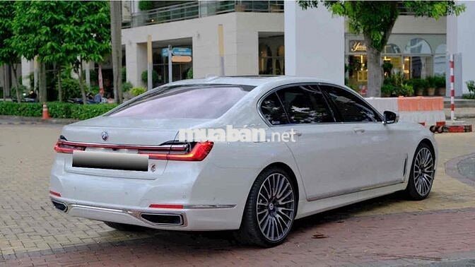 BMW 740i PE 2020 Trắng 20.000 km
