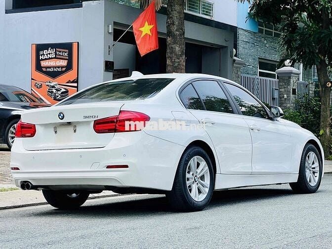 BMW 320i 2015 máy B48 - xe nguyên ZIN