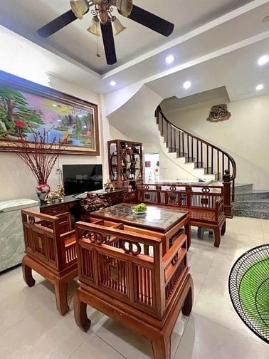 BÁN NHÀ 5 TẦNG THẠCH BÀN, Ô TÔ ĐỖ CỬA  (35m2 – Giá 7 TỶ 9)