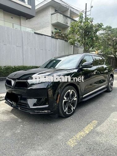 VinFast VF9 2025 Plus - Trần Kính Pin Thuê odo 3v