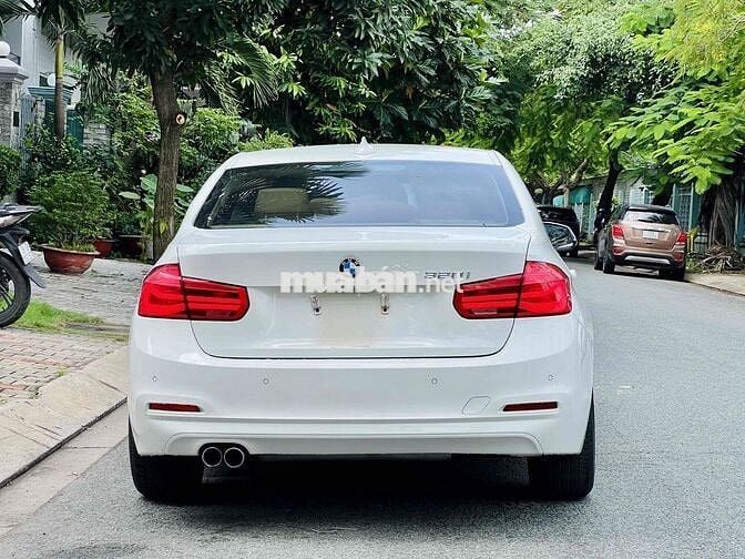 BMW 320i 2015 máy B48 - xe nguyên ZIN