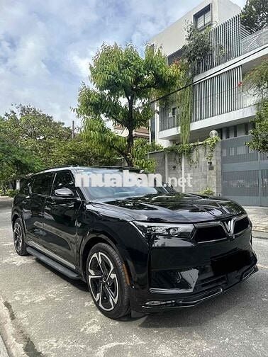 VinFast VF9 2025 Plus - Trần Kính Pin Thuê odo 3v