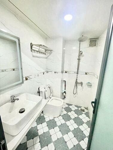 phòng gác siêu rộng ngay tô ngọc vân trống sẵn