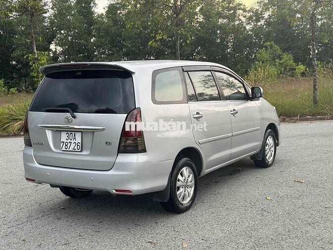 Toyota Innova 2010 G - 223456 km
