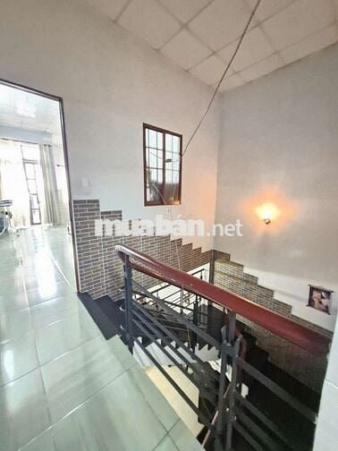 Nhà sẵn nội thất hoặc giao trống 2pn2wc,ôtô vô nhà gần trường ng huệ