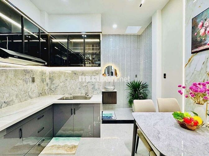 EM CẦN BÁN NHÀ 1 TRỆT 1LẦU PHAN HUY ÍCH TÂN BÌNH