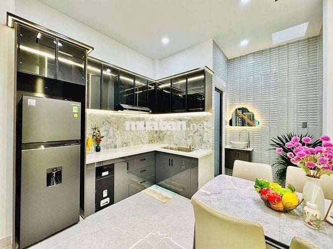 EM CẦN BÁN NHÀ 1 TRỆT 1LẦU PHAN HUY ÍCH TÂN BÌNH