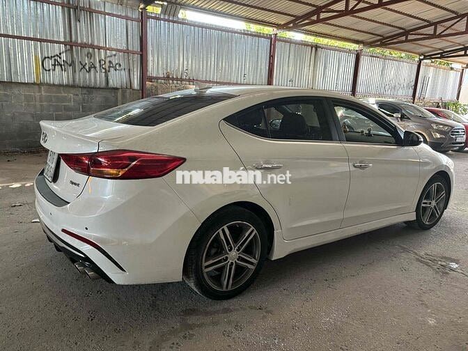 Hyundai Elantra 2018 Sport 1.6Turbo - 45000 km