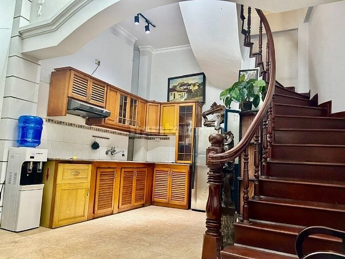 Cho hộ gia đình thuê nhà riêng