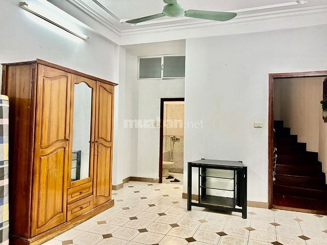 Cho hộ gia đình thuê nhà riêng