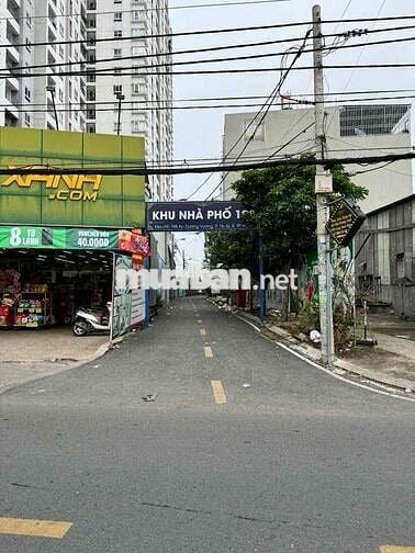 Bán nền 4x11m đã ép cộc 3 tấm rưỡi, HXH