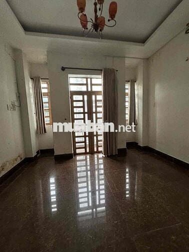 Bán Nhà 1/ Nguyễn Văn Khối P11. 4x13. trệt 3 lầu. sân thượng. chỉ 6.89