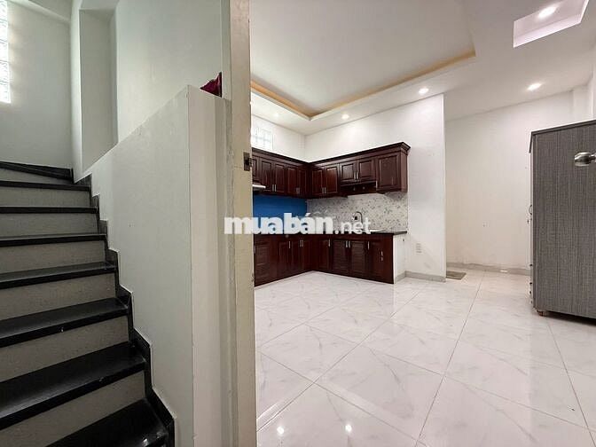 Chính chủ cho thuê phòng sát TTTM Gigamall, full nội thất