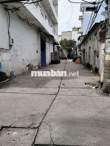 Quá rẻ! Nhanh mới kịp khách ơi, nhà cấp 4 Dt 4❌20 có 2Mt hẻm tải 7,5tr