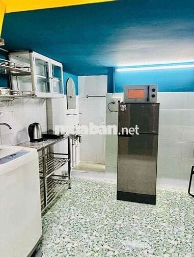 NHÀ RIÊNG MINI - Gác lửng xinh xắn giữa lòng Quận 1