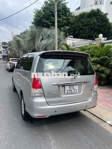 Toyota Innova 2010 G