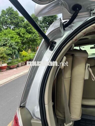 Toyota Innova 2010 G