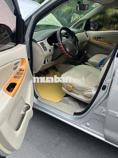 Toyota Innova 2010 G