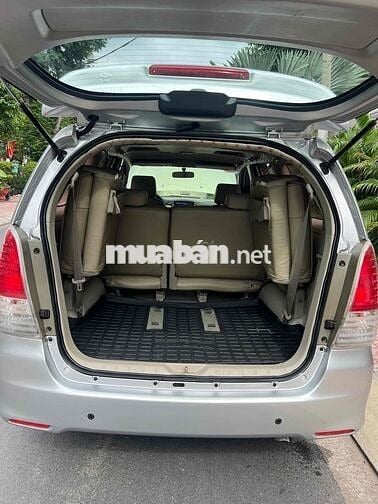 Toyota Innova 2010 G