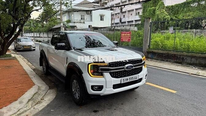 Ford Ranger XLT 2022 2 cầu 4x4 60000 km