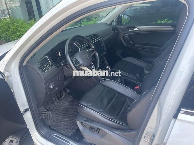 Volkswagen Tiguan Trắng 59929 km