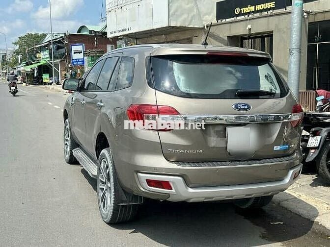 Ford Everest 2019 Titanium 2 cầu 113.000 km
