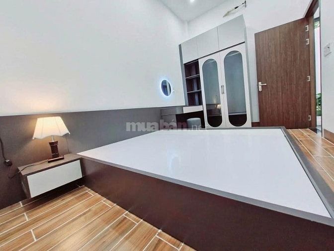 Bán nhà 1 trệt 1 lầu giá rẻ 120m2 ngay Trung tâm Thủ Dầu Một 