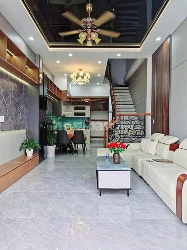 Bán nhà 1 trệt 1 lầu giá rẻ 120m2 ngay Trung tâm Thủ Dầu Một 