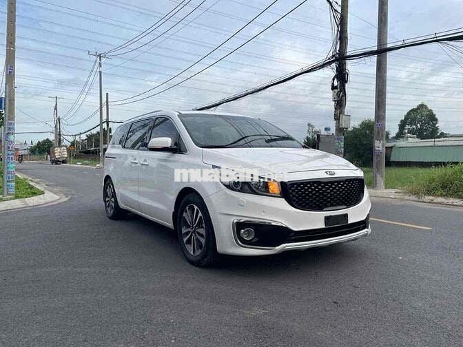 Kia Sedona 2016 Full Dầu. xe gia đình. cực đẹp.