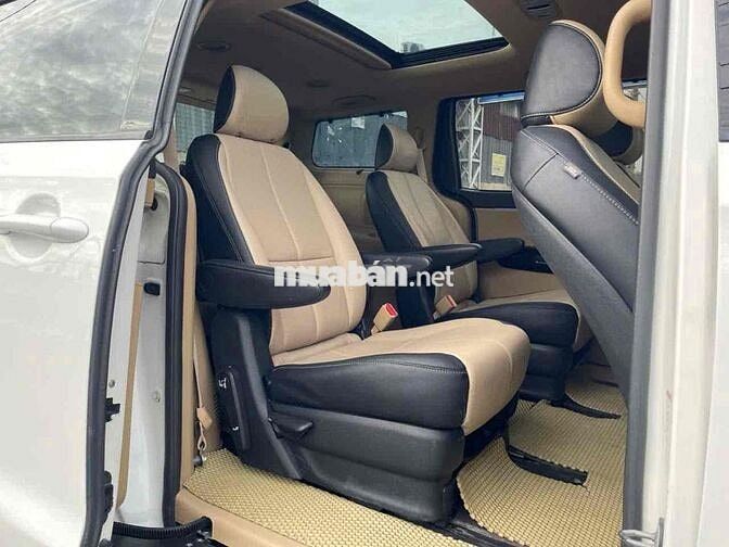 Kia Sedona 2016 Full Dầu. xe gia đình. cực đẹp.