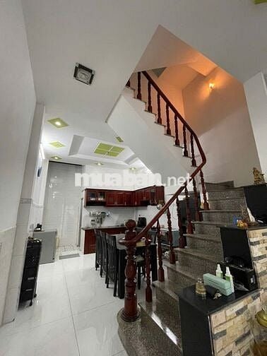 Bán nhà sổ hồng riêng đường Lâm Thị Hố