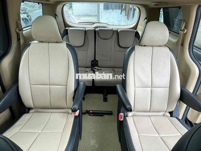 Kia Sedona 2016 Full Dầu. xe gia đình. cực đẹp.