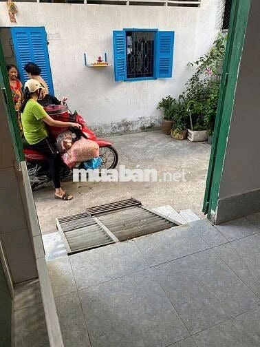 BÁN NHÀ TRỆT - LẦU ĐÚC - 2 MẶT TIỀN - THÔNG THOÁNG