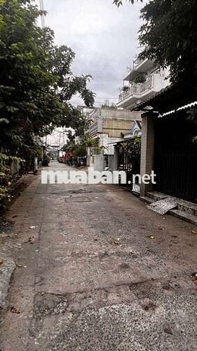 BÁN NHÀ 2 MẶT HUỲNH THỊ HAI VỊ TRÍ ĐẸP, Q 12,CHỈ 55TR/M2 DT68M² (4×17)