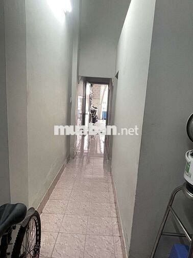 Cho thuê nhà C4  khu trung tâm