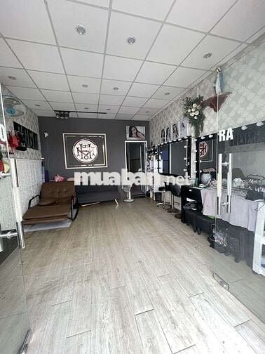 Cho thuê nhà C4  khu trung tâm