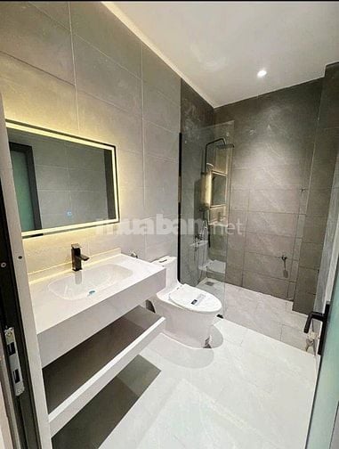 Bán nhà phong thuỷ tốt ở phố lồng đèn Lương Nhữ Học giá 1tỷ8 sổ riêng