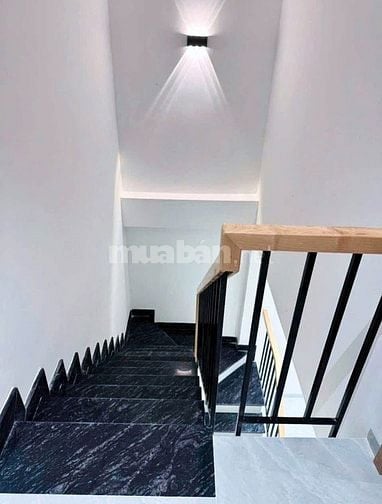 Bán nhà phong thuỷ tốt ở phố lồng đèn Lương Nhữ Học giá 1tỷ8 sổ riêng