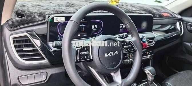 Kia Seltos 2024 Luxury 1.6 AT - 7000 km