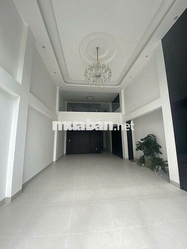 ✅ Nhà Đẹp Giá Hời_HXH Phổ Quang_5,5x25m_Trệt 4 Lầu_Thang Máy.