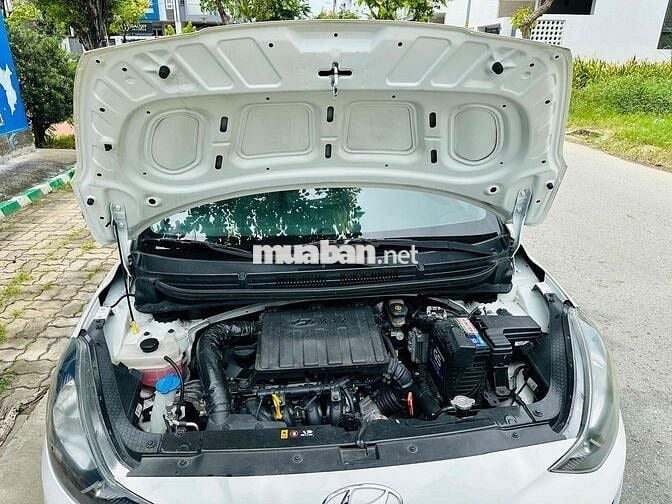 Hyundai Grand i10 Trắng 5 chỗ 2022